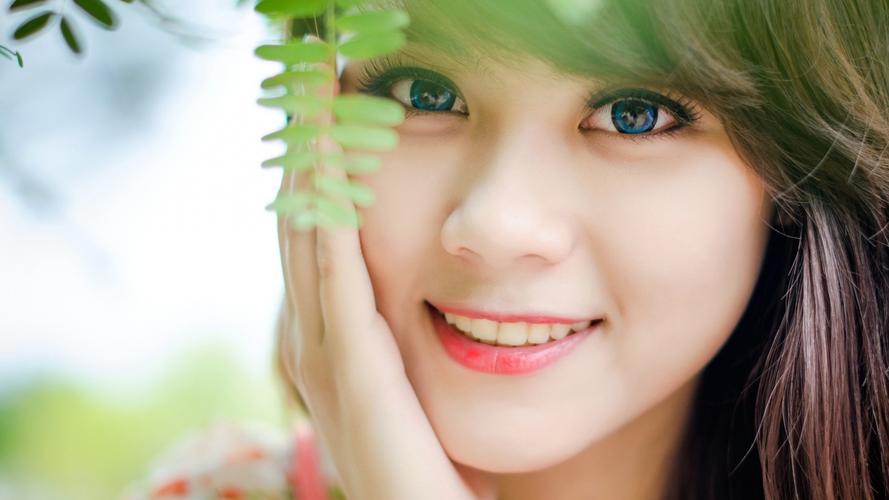 国务院台办：决不允许有人一边在大陆赚钱 一边支持“台独”分裂活动